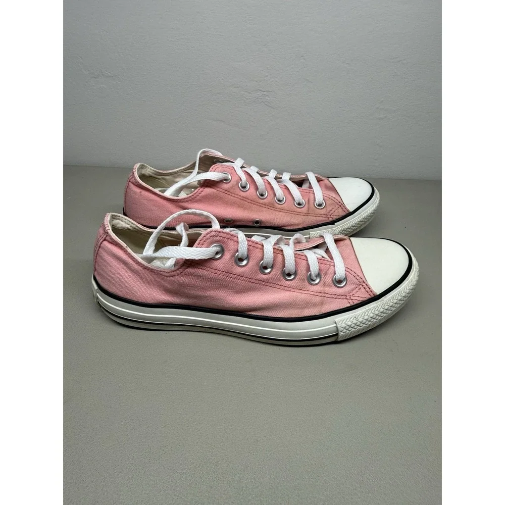 Converse Chuck Taylor All Star Women's Low Top Size 8 Light Pink 121993 F